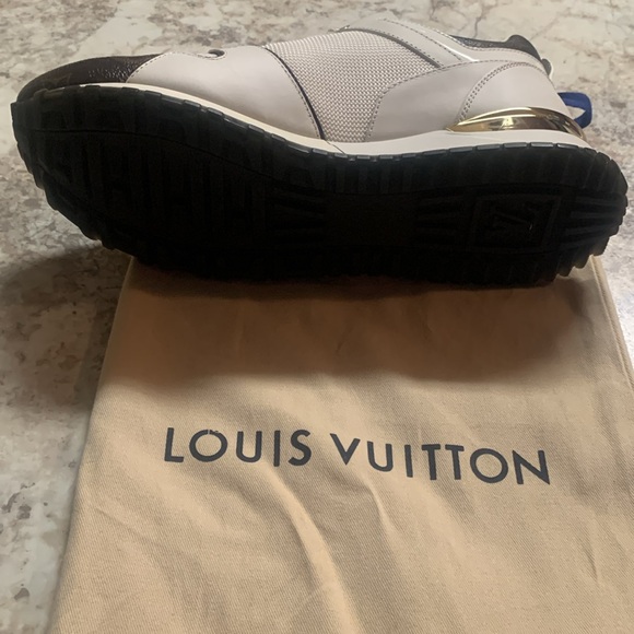 Louis Vuitton sneakers - Picture 8 of 8